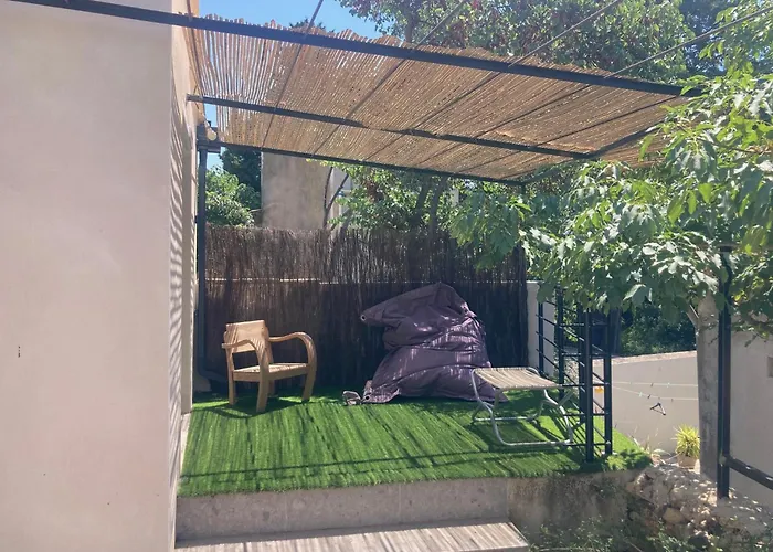 Le Mazet Des 3 Piliers Nîmes